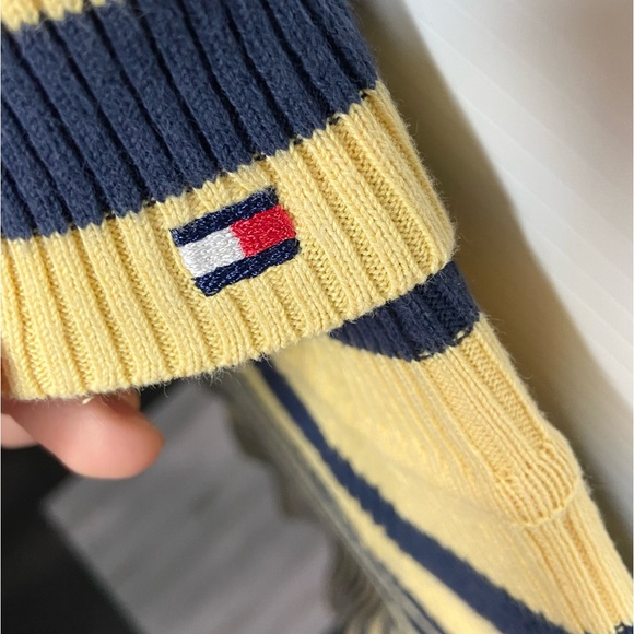 Tommy Hilfiger TurtleNeck Sweater. XL in Women’s. - Picture 2 of 3